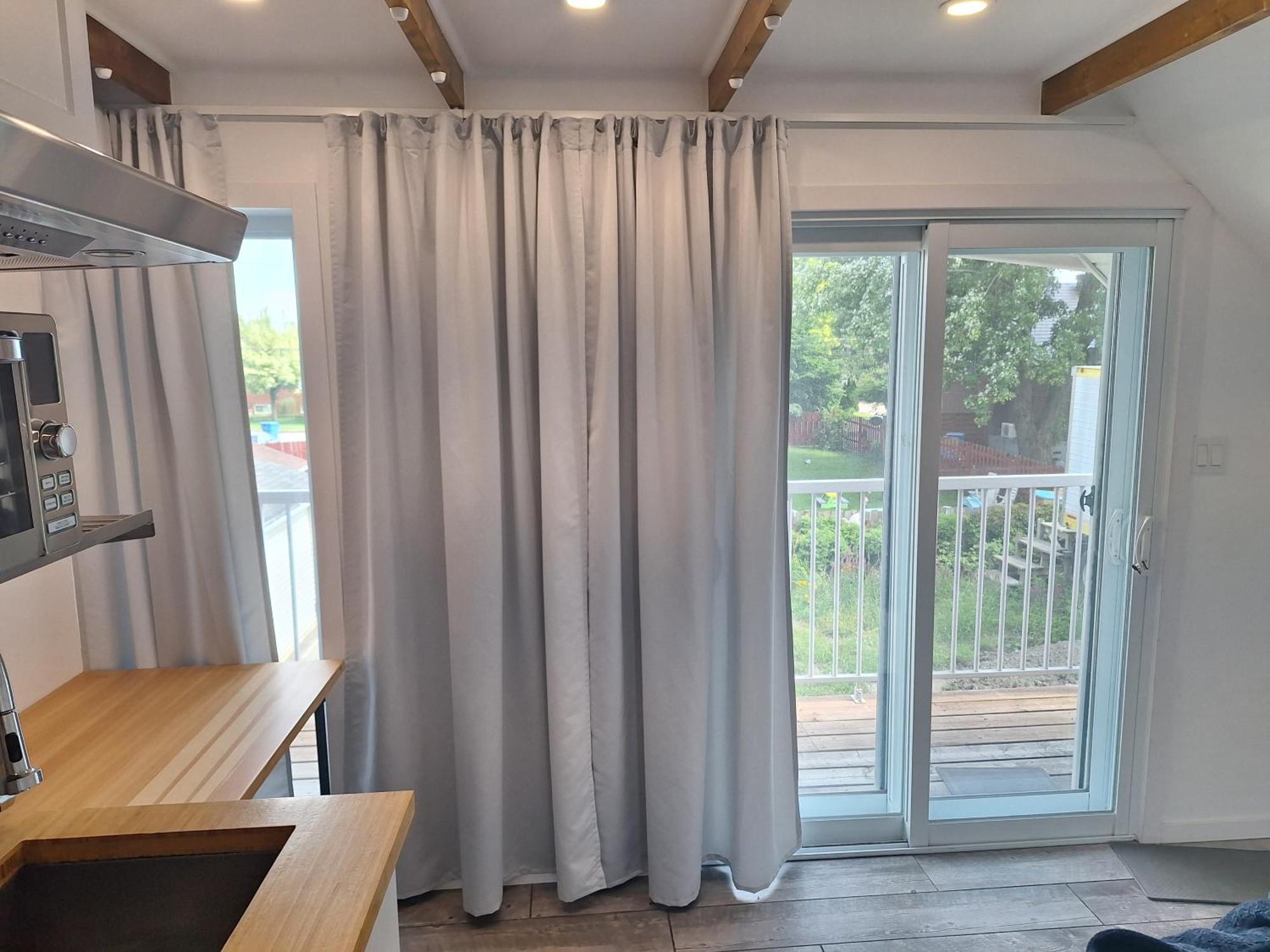 Well Equipped Studio For Non-Smoking Guests Only Citq Зo9467 Longueuil Dış mekan fotoğraf