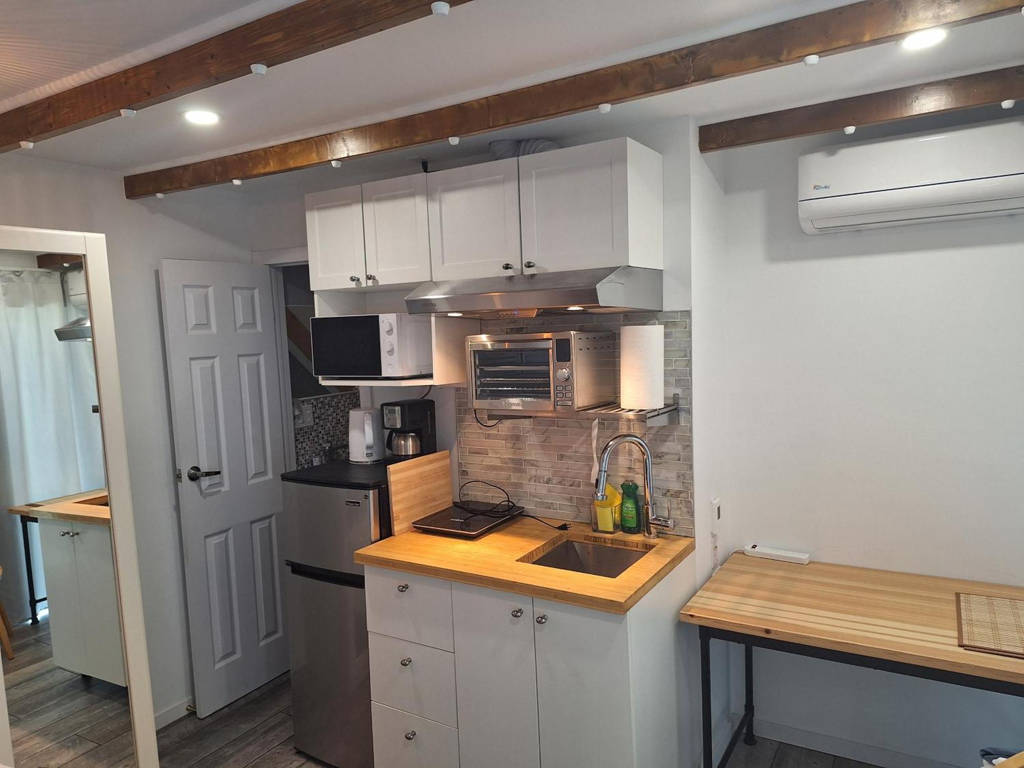 Well Equipped Studio For Non-Smoking Guests Only Citq Зo9467 Longueuil Dış mekan fotoğraf